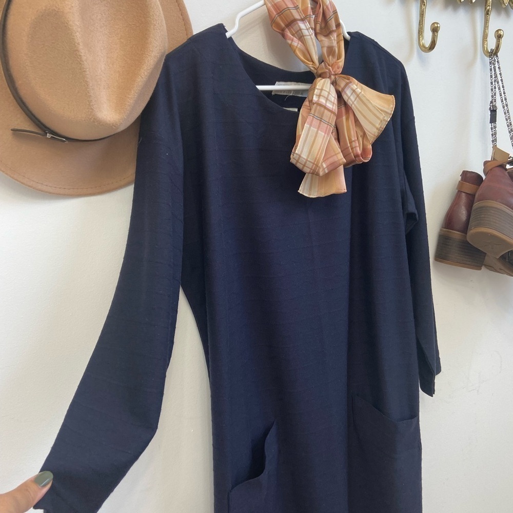 Navy blue pocket dress XXL pit 25” L 42” - Picture 2 of 4